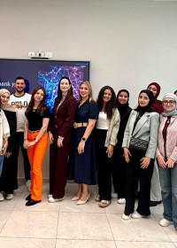 الجامعة العربية الأمريكية برام الله تستضيف خبيرة في الموارد البشرية لتعزيز الربط بين المعرفة الأكاديمية ومتطلبات سوق العمل
