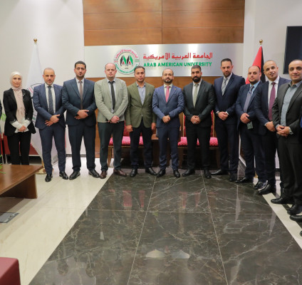 الجامعة العربية الأمريكية تستقبل وفد نقابة المحامين وتعقد امتحان المزاولة في حرم رام الله الجامعة العربية الأمريكية تستقبل وفد نقابة المحامين وتعقد امتحان المزاولة في حرم رام الله
